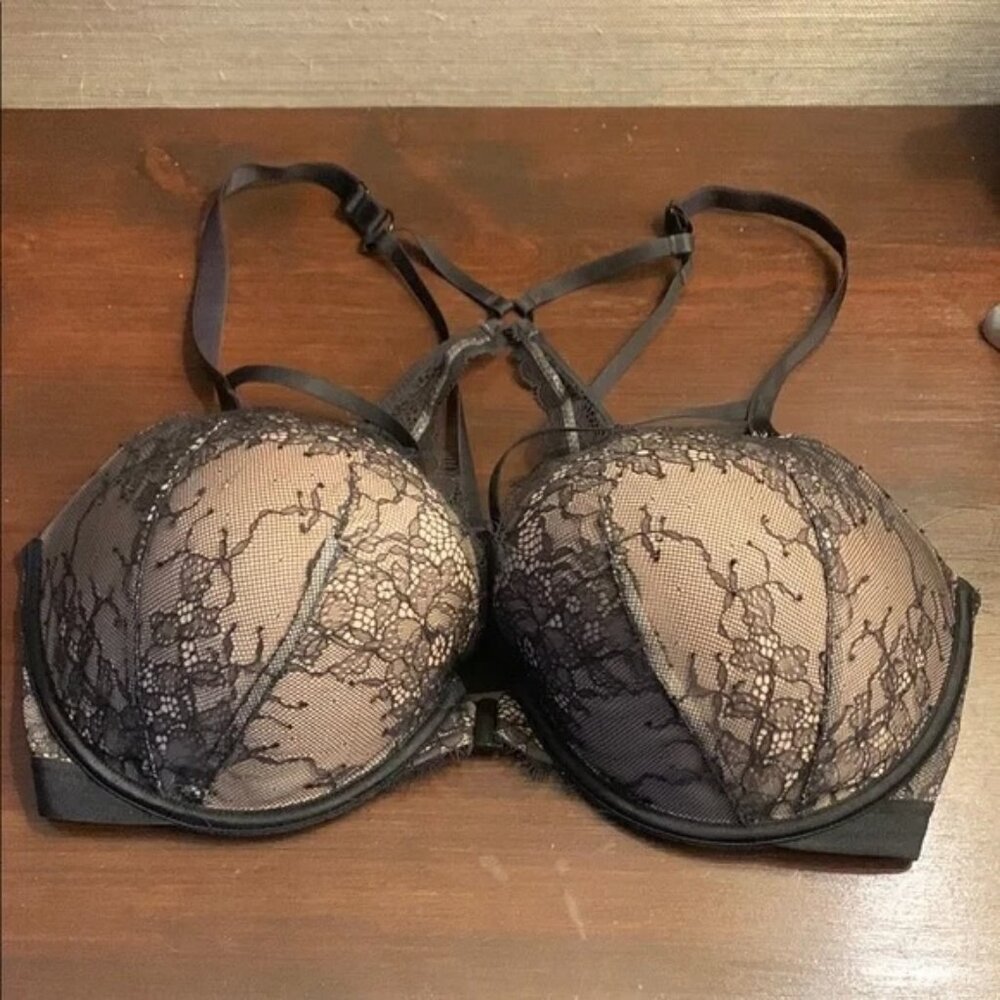 🔥 Victoria’s Secret 38DD Lace Push-Up Bra – A Little Lace, A Lot of Sass! 💃